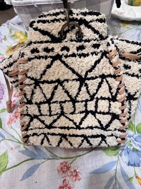 Universal Thread Black & Cream Geometric Shoulder Bag with Leather Trim